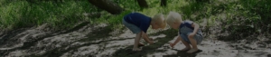 pest control surrey company kids looking at ground