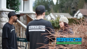 vancouver exterminators talking to customer